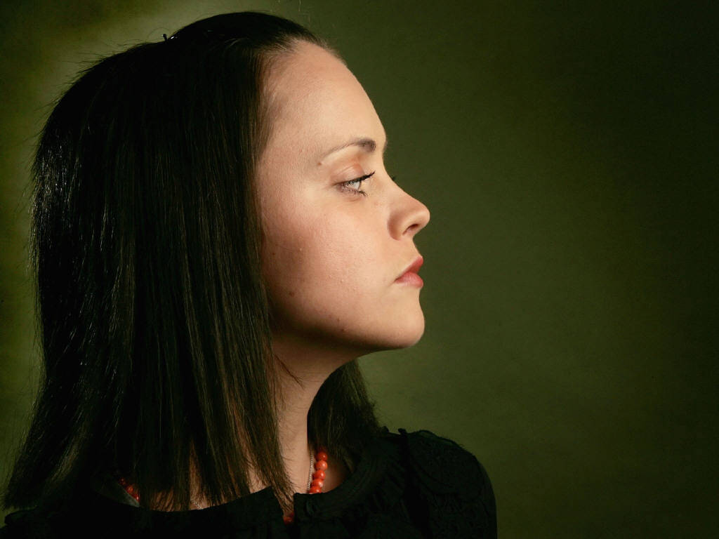 Christina Ricci 4::This is the caption for photo 4.